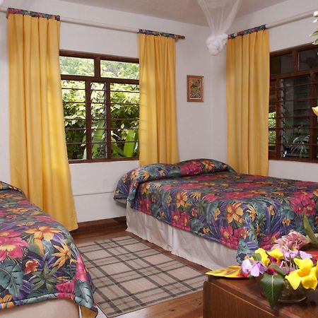 Forres Park Hotel Кингстън Екстериор снимка