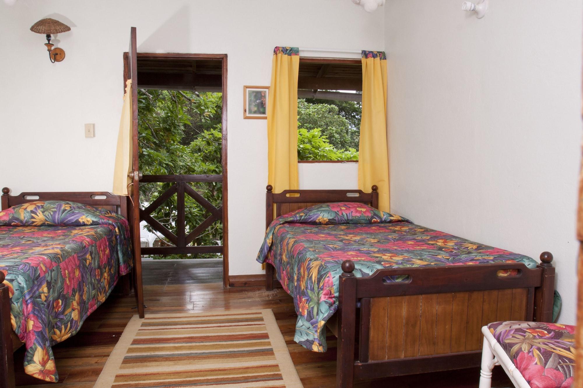 Forres Park Hotel Кингстън Екстериор снимка