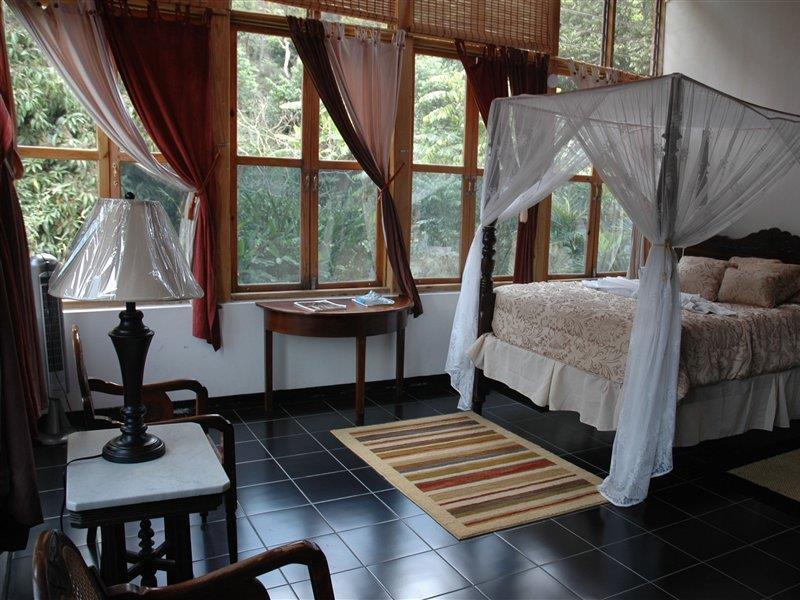 Forres Park Hotel Кингстън Екстериор снимка